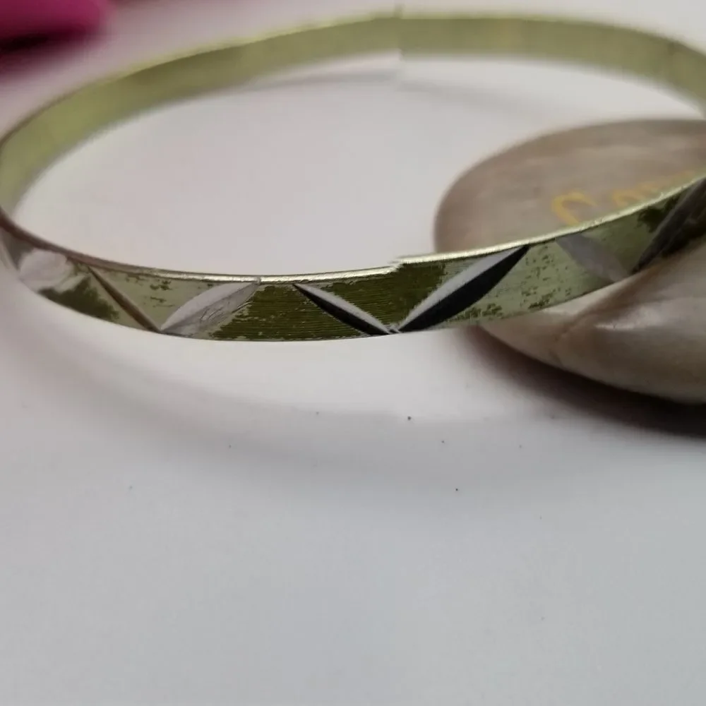 Rocker Green metallic hue toned bracelet bangle. B522